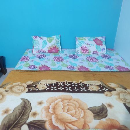 Nidhivan Homestay Vrindāvan Екстериор снимка