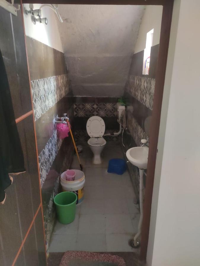 Nidhivan Homestay Vrindāvan Екстериор снимка