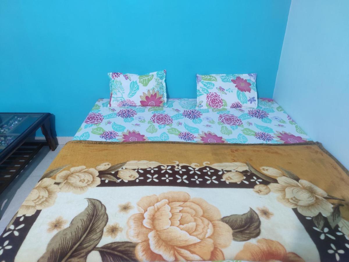Nidhivan Homestay Vrindāvan Екстериор снимка