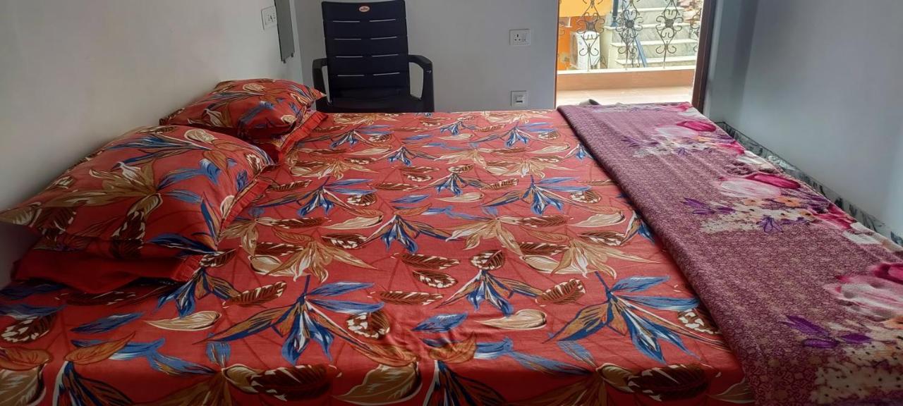 Nidhivan Homestay Vrindāvan Екстериор снимка