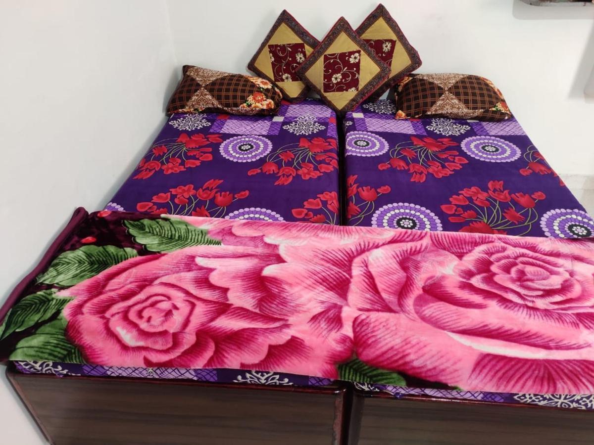 Nidhivan Homestay Vrindāvan Екстериор снимка