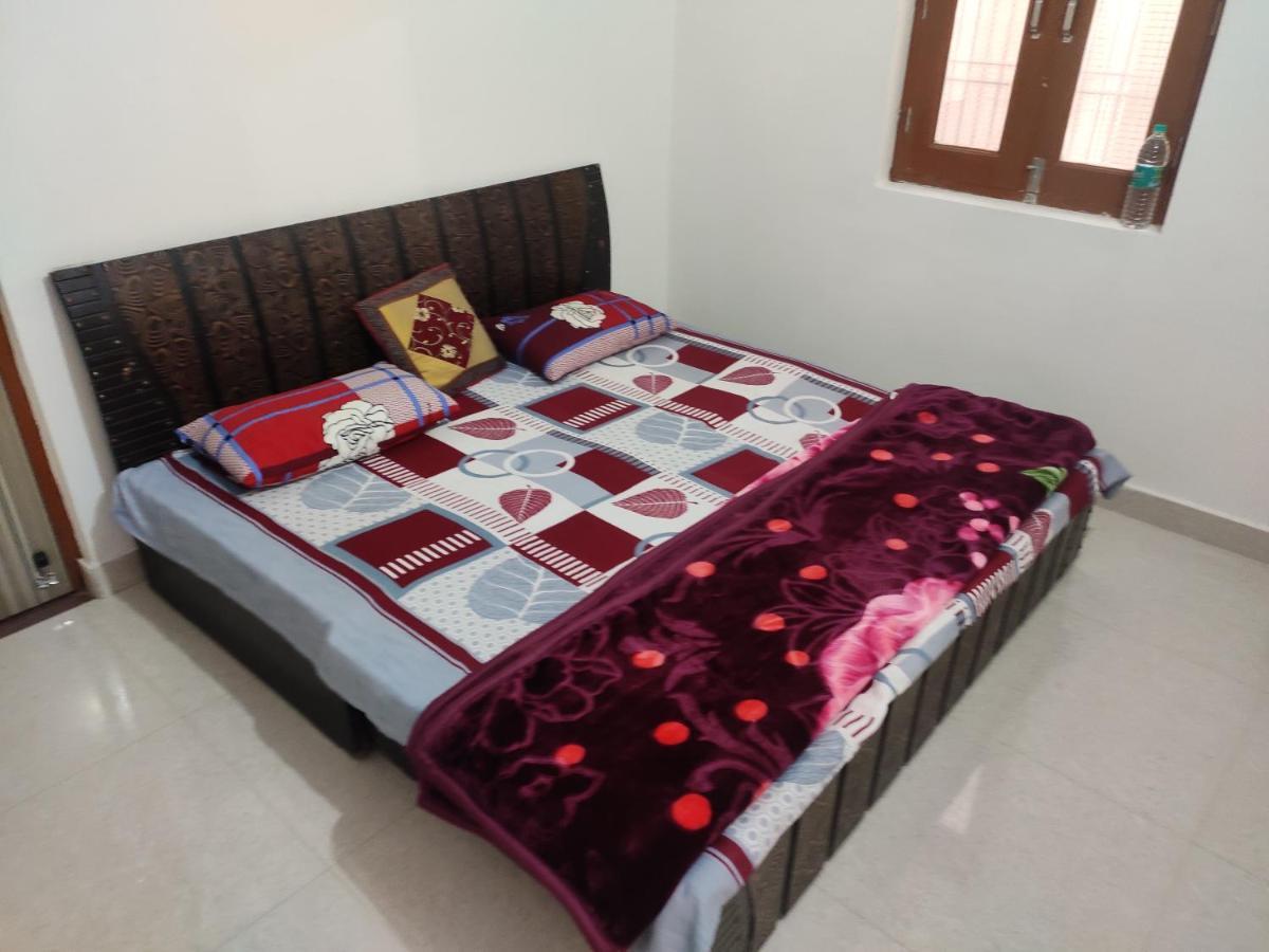 Nidhivan Homestay Vrindāvan Екстериор снимка