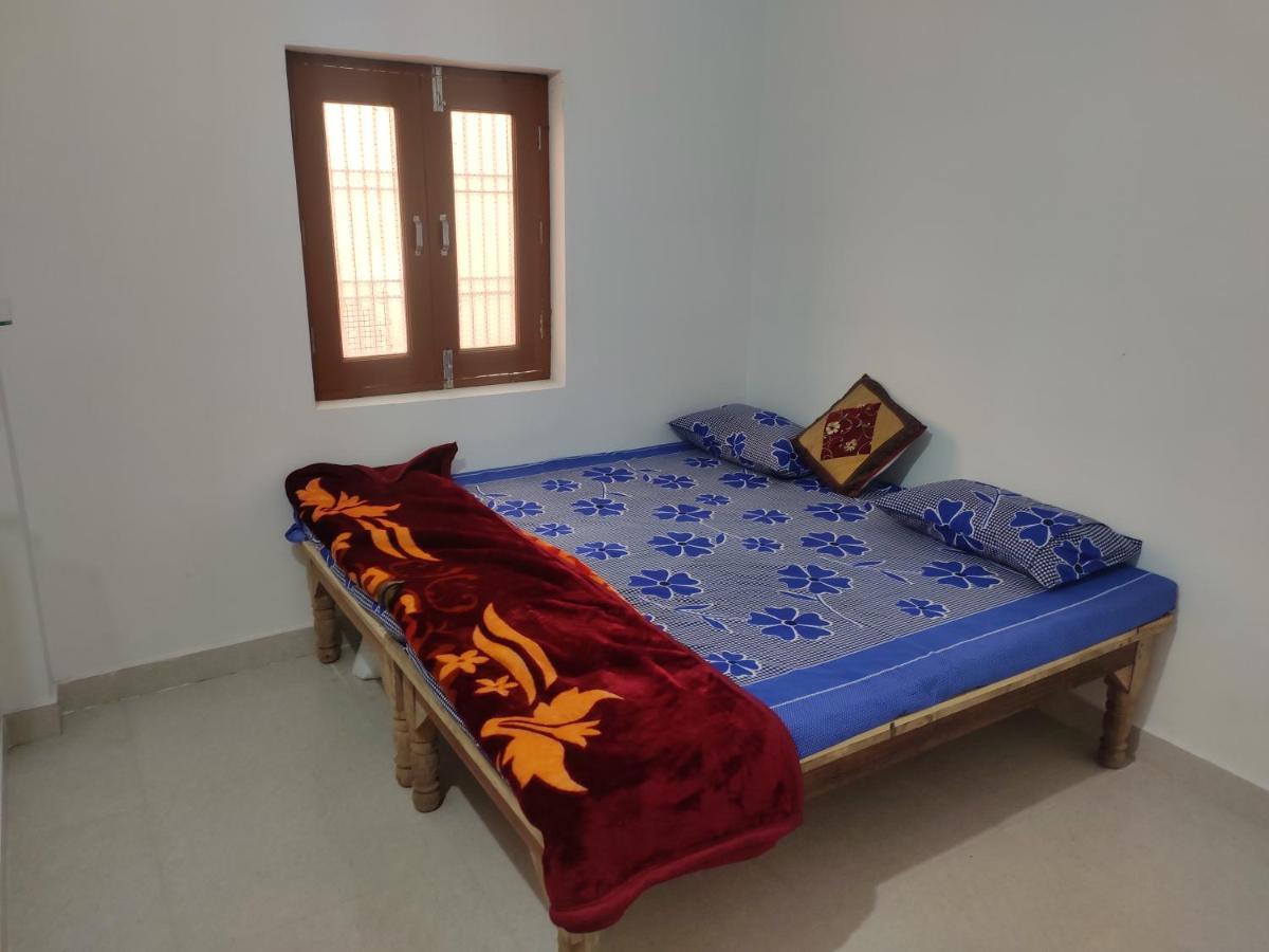 Nidhivan Homestay Vrindāvan Екстериор снимка